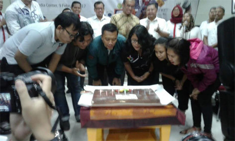 Menpora saat rayakan Hari Pers Nasional.