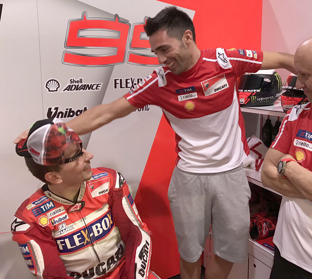 Jorge Lorenzo dan Michele Pirro (c) Ducati