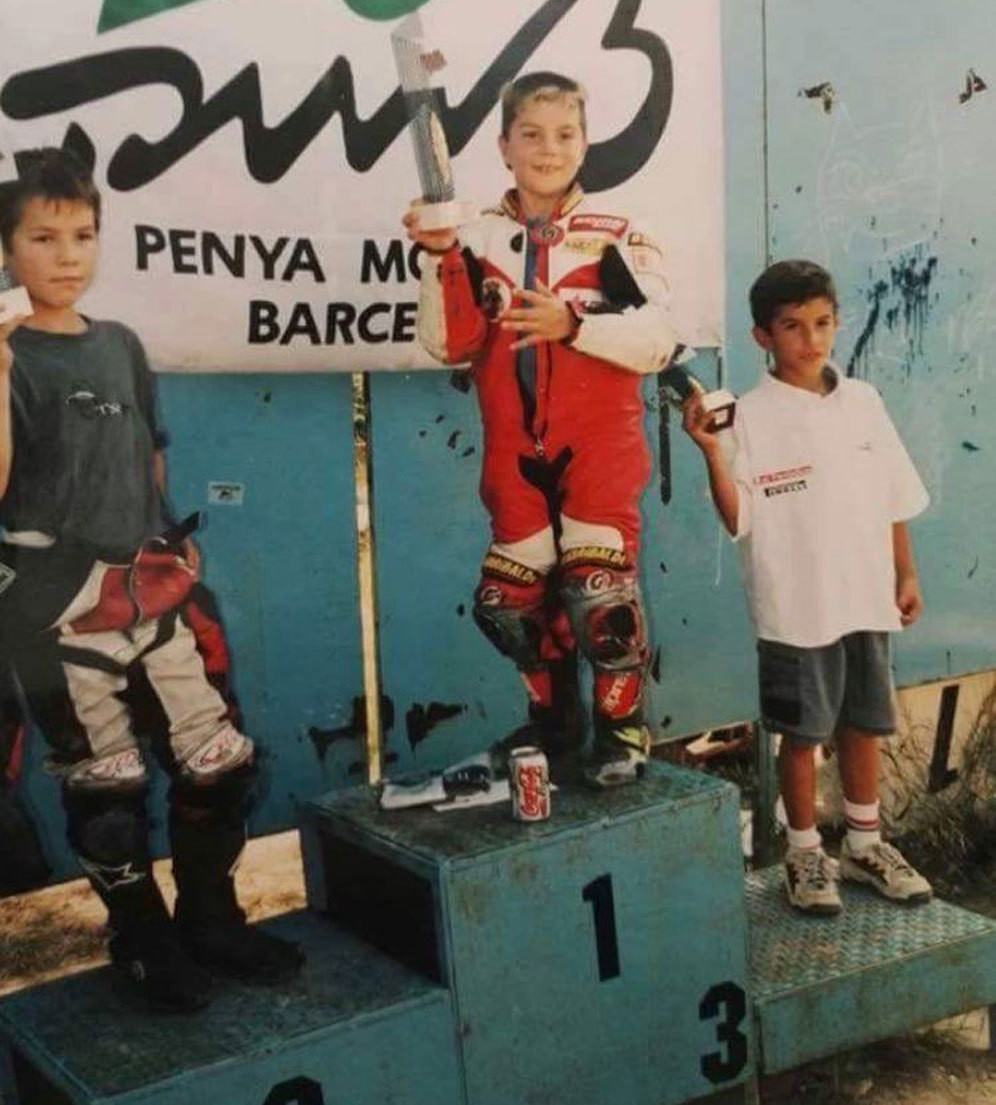 Maverick Vinales (tengah) dan Marc Marquez (kanan) telah bersaing sejak masih anak-anak. (c) Istimewa