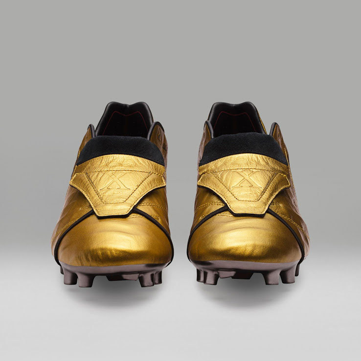 Sepatu Emas, Tribute 25 Tahun Totti di Roma - Bola.net