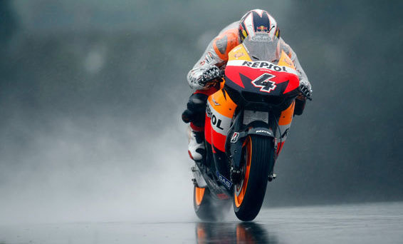 Andrea Dovizioso saat masih membela Repsol Honda. (c) Honda