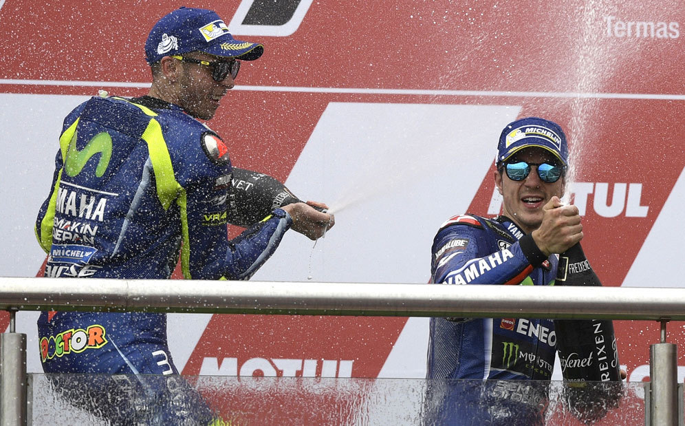 Valentino Rossi dan Maverick Vinales (c) AFP