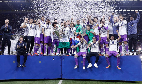 135 Gambar gambar real madrid mengangkat piala champion 2018 Terkini