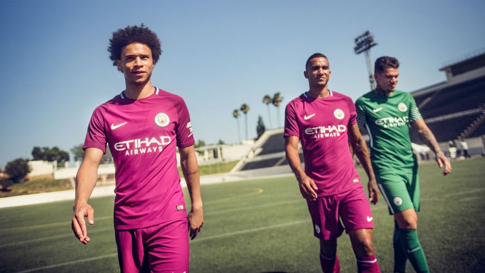 Jersey Ketiga Manchester City