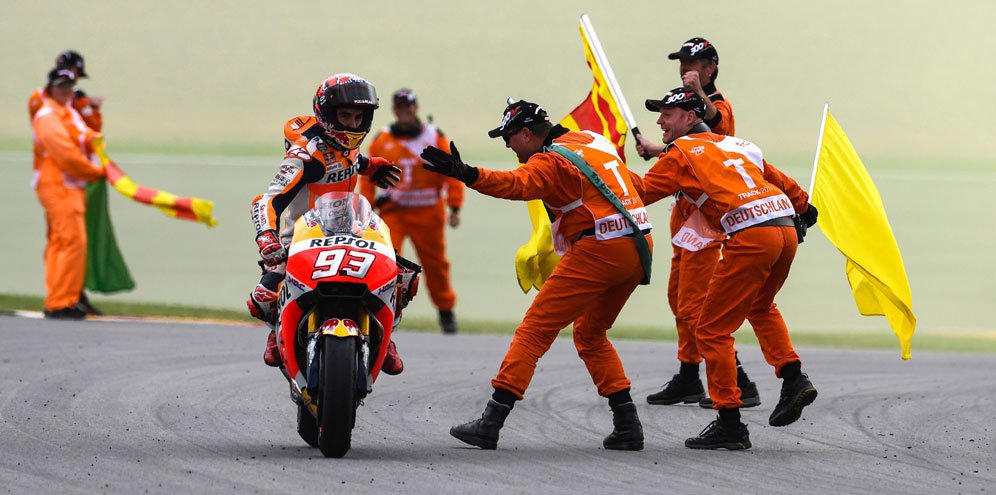 Marc Marquez (c) AFP