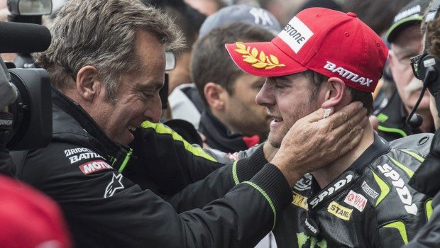 Herve Poncharal dan Cal Crutchlow (c) MotoBlog