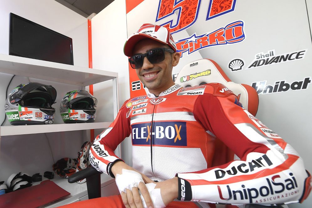 Michele Pirro (c) Ducati