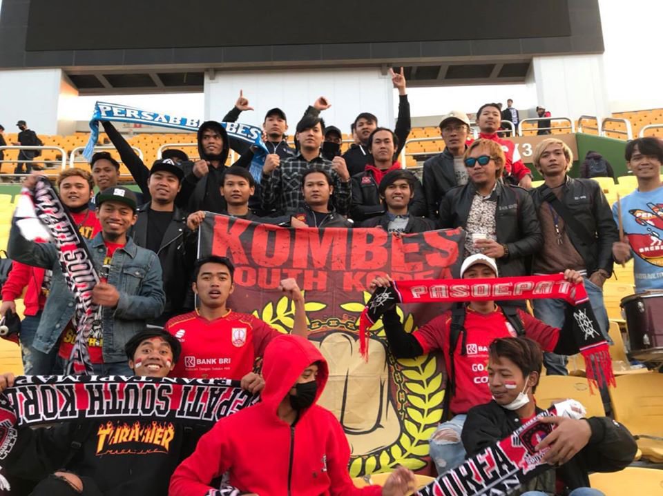 Masyarakat Indonesia Memenuhi Paju Public Stadium (c) Komunitas Migran Brebes [FB]