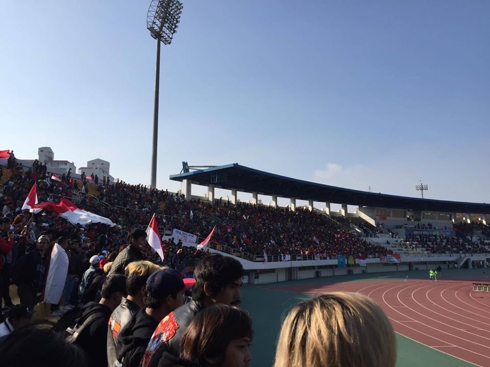 Masyarakat Indonesia Memenuhi Paju Public Stadium (c) Komunitas Migran Brebes [FB]