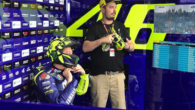 Valentino Rossi bersama sahabatnya, Alessio Salucci atau Uccio.