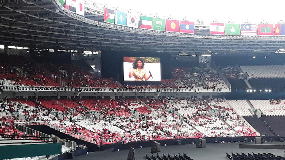 Suasana menjelang opening ceremony Asian Games 2018 di Stadion Utama GBK, Jakarta.