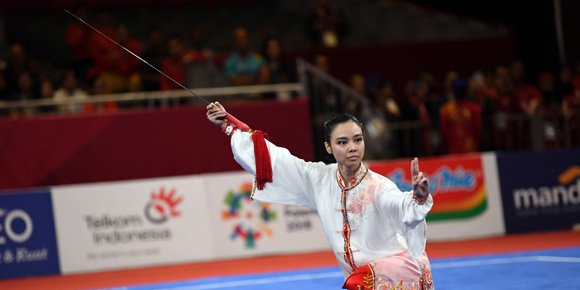 Aksi Lindswell Kwok saat bertanding.