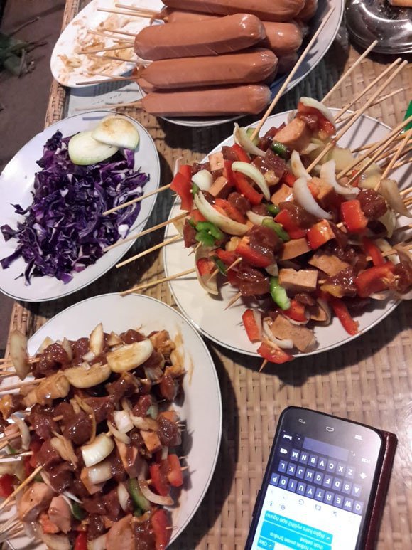 Salah satu contoh persiapan bakar-bakar Bolanet (c) Bola.net