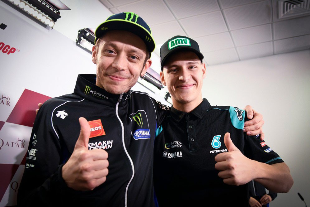 Valentino Rossi dan Fabio Quartararo di MotoGP Qatar 2019. (c) MotoGP.com