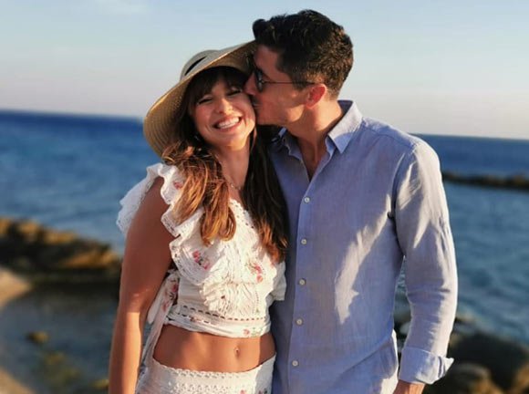 Pemain Bayern Munchen, Robert Lewandowski, bersama sang pasangan, Anna Lewandowska. (c) instagram.com/_rl9