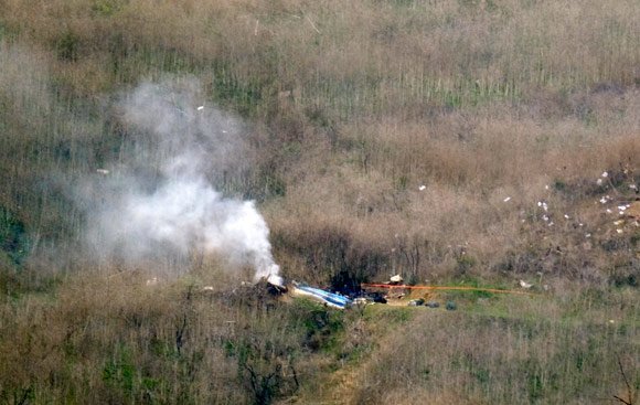 Helikopter Sikorsky S-76 mengalami kecelakaan di daerah California Selatan. (c) AP Photo