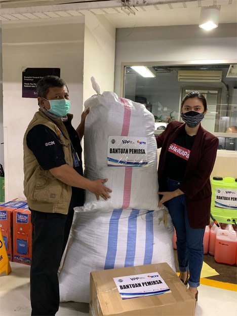 Sejumlah Paket Bantuan Alat Kesehatan Seperti Masker Bedah, Masker N95, Hingga Hazmat Siap Disalurkan Ke Beberapa Rumah Sakit. (c) Emtek