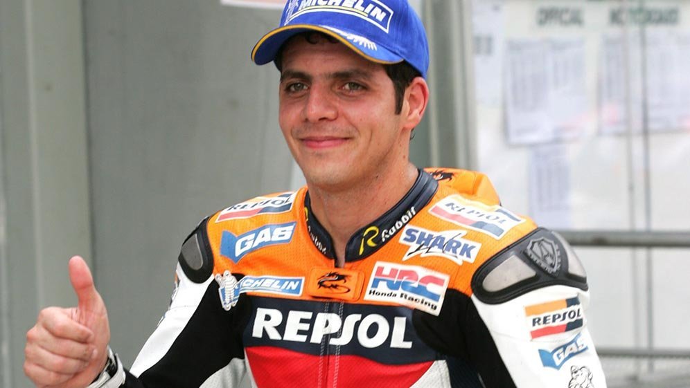 Alex Barros saat masih membela Repsol Honda di MotoGP 2004 (c) BoxRepsol.com