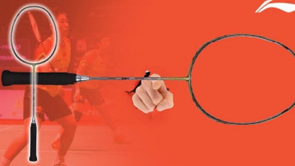 Raket badminton yang condong ke kepala raket akan bersifat agresif, sedangkan yang condong ke area grip akan bersifat cepat. (c) Istimewa