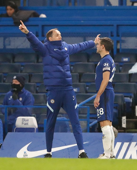 Di debutnya bersama Chelsea, Thomas Tuchel mengusung formasi 3 bek seperti ketika The Blues dilatih Antonio Conte. (c) AP Photo