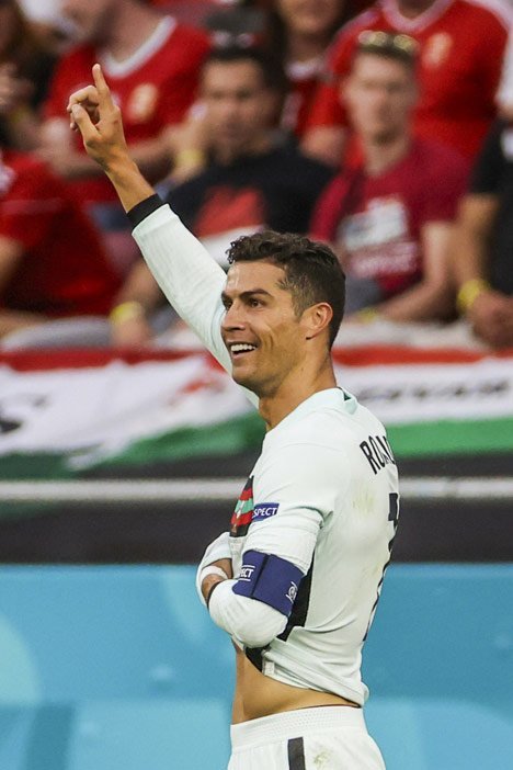 Aksi Cristiano Ronaldo pada laga Hungaria vs Portugal di Grup F Euro 2020 (c) AP Photo