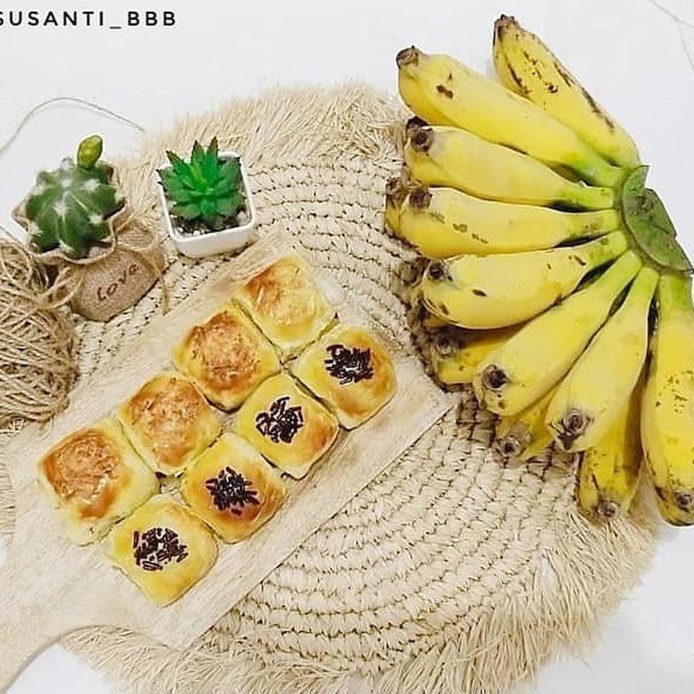 Susanti Banana Bolen and Bolu (c) Instagram/susanti_bbb