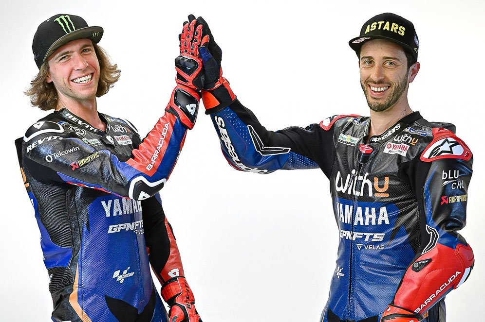 Pembalap WithU Yamaha RNF MotoGP Team, Darryn Binder dan Andrea Dovizioso (c) MotoGP.com