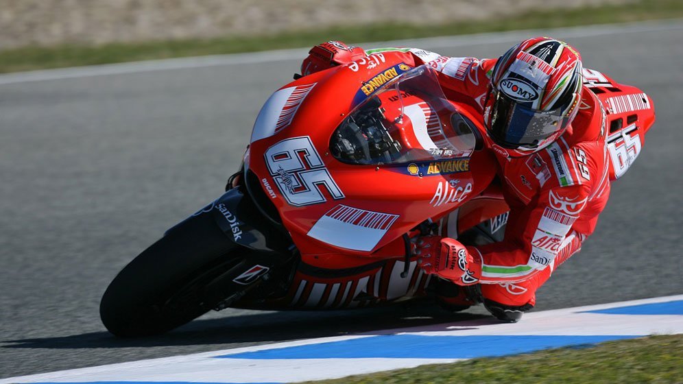 Loris Capirossi saat masih membela Ducati di MotoGP. (c) MotoGP.com