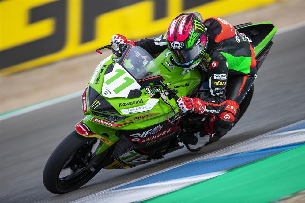 Ana Carrasco saat masih balapan di WorldSSP300. (c) Kawasaki Racing