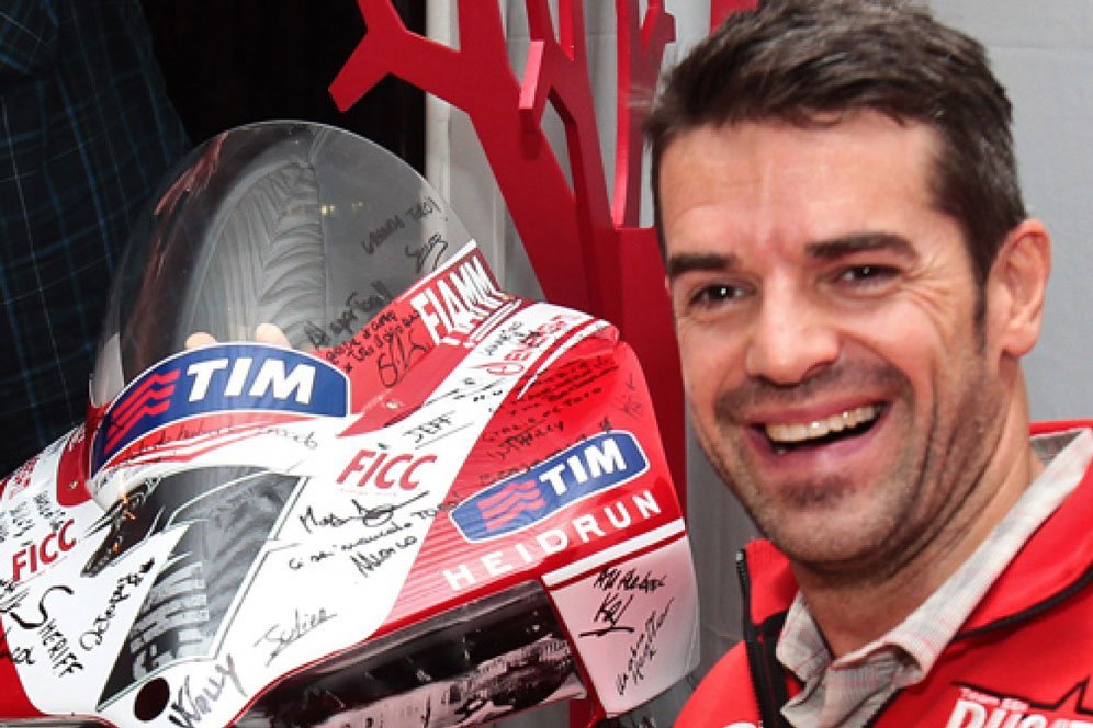 Juara WorldSBK 2011 dan eks rider MotoGP, Carlos Checa (c) WorldSBK.com