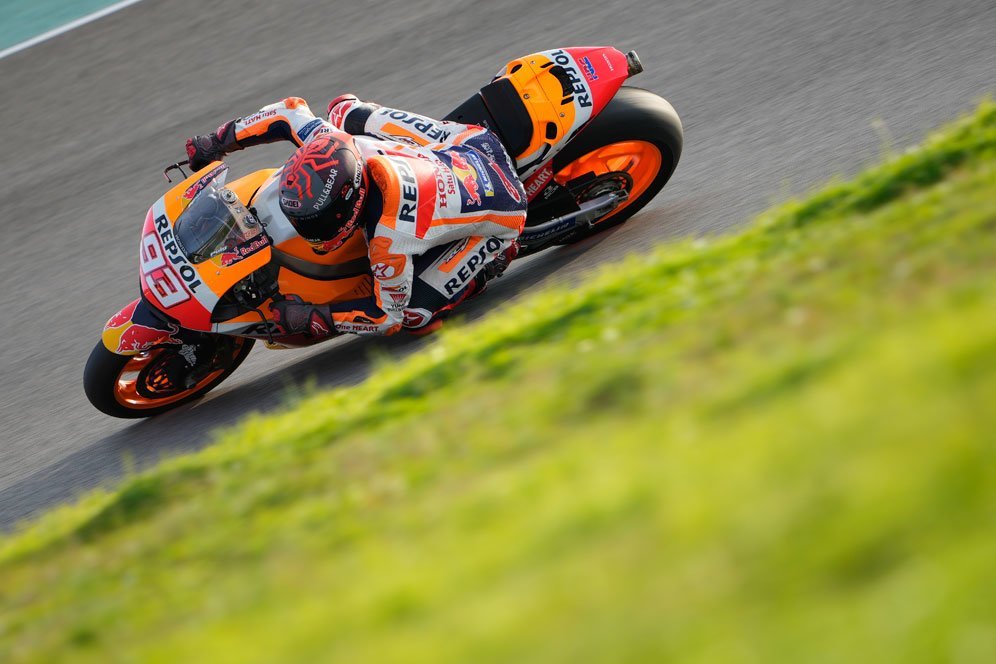 Marc Marquez saat berlatih dengan RC213V-S di Portimao, Minggu (16/1/2022). (c) Honda Racing Corporation