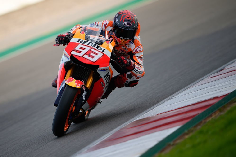 Marc Marquez saat berlatih dengan RC213V-S di Portimao, Minggu (16/1/2022). (c) Honda Racing Corporation