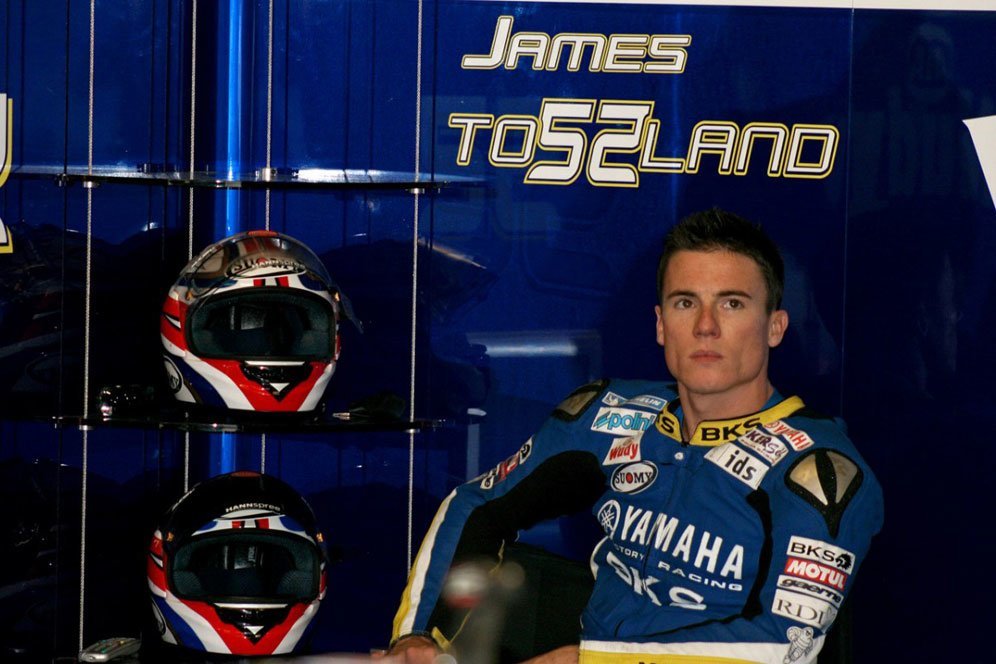 James Toseland saat membela Tech 3 Yamaha di MotoGP 2008. (c) MotoGP.com