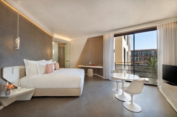  (c) Pestana CR7 Hotel