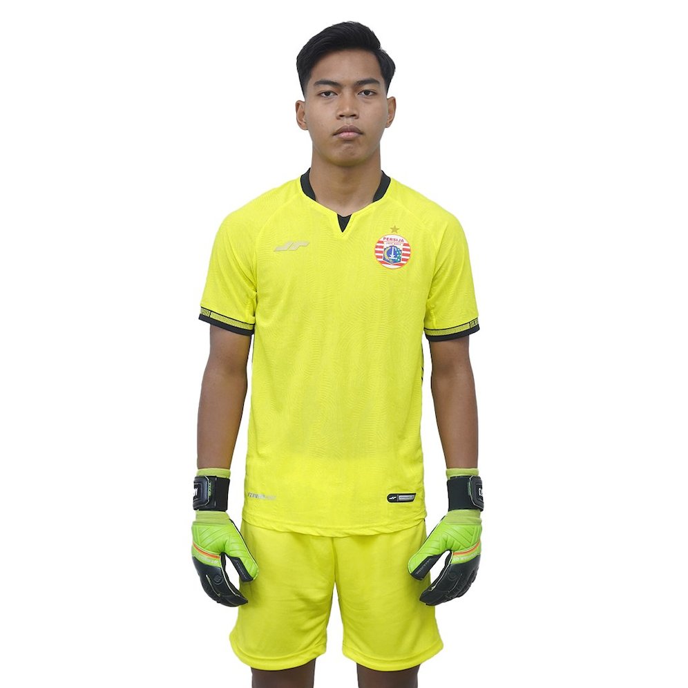 Penampakan Jersey Kiper Kandang Persija Jakarta 2022/23 (c) Dok. Persija Jakarta