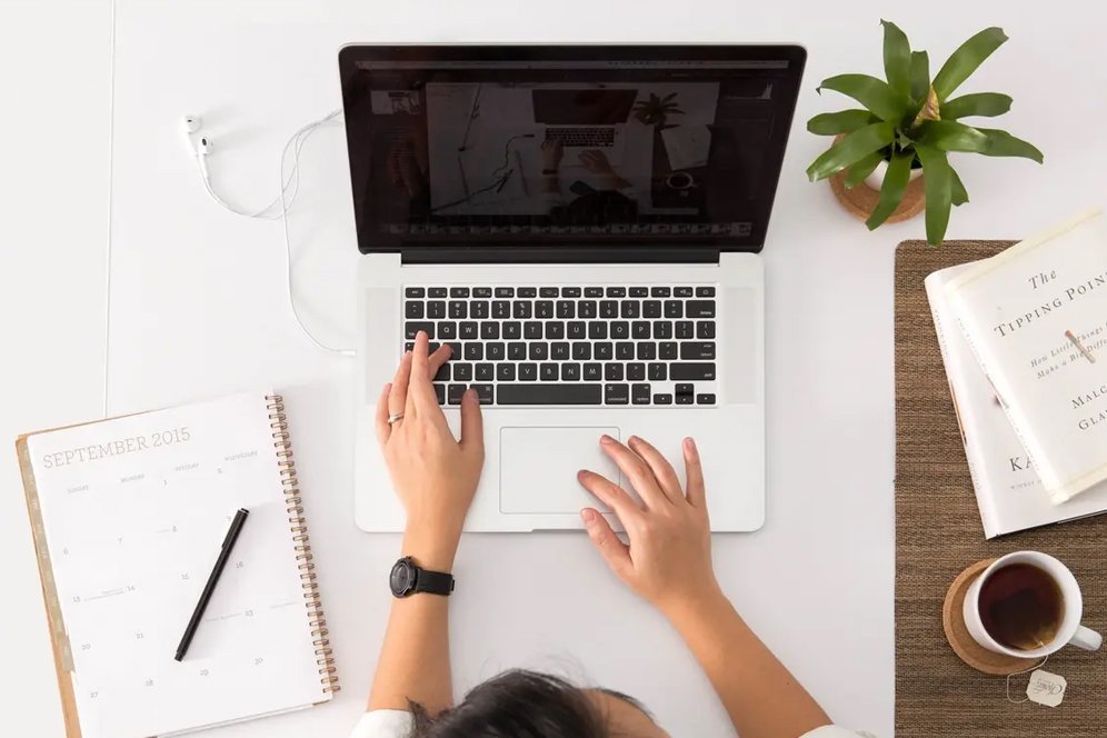 Emtek dan Dreamtalent gelar Emtek Career Festival. (c) Unsplash.com/Avel Chuklanov