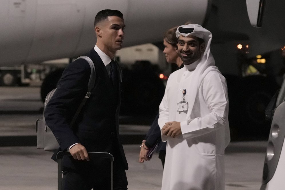 Cristiano Ronaldo tiba di Qatar untuk memainkan Piala Dunia 2022 (c) AP Photo/Hassan Ammar