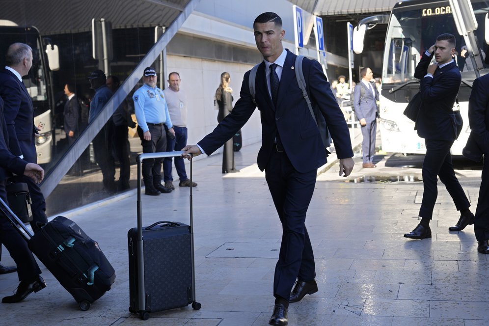 Cristiano Ronaldo tiba di Qatar untuk memainkan Piala Dunia 2022 (c) AP Photo/Hassan Ammar