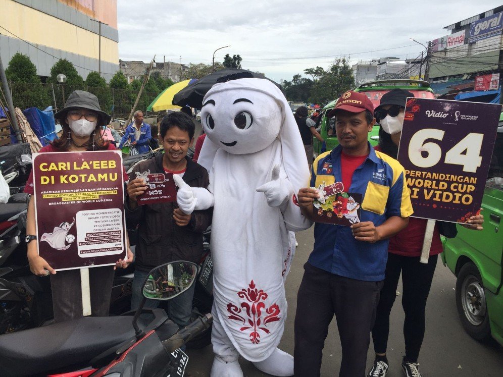 Laeeb menyapa warga di Pasar Anyar Bogor, Sabtu (19/11/2022) (c) SCM