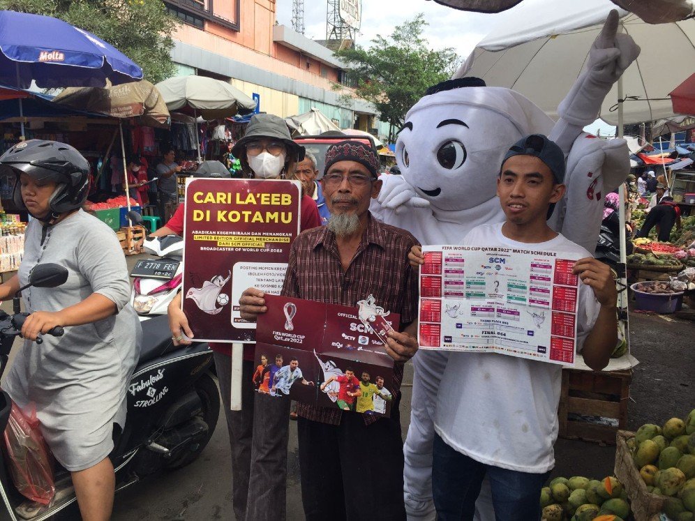 Laeeb menyapa warga di Pasar Anyar Bogor, Sabtu (19/11/2022) (c) SCM
