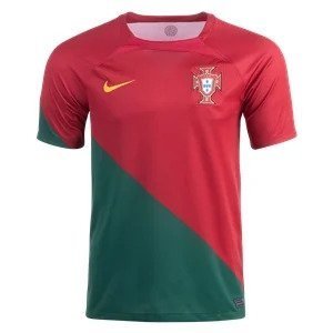 jersey kandang portugal di piala dunia 2022 (c) Nike