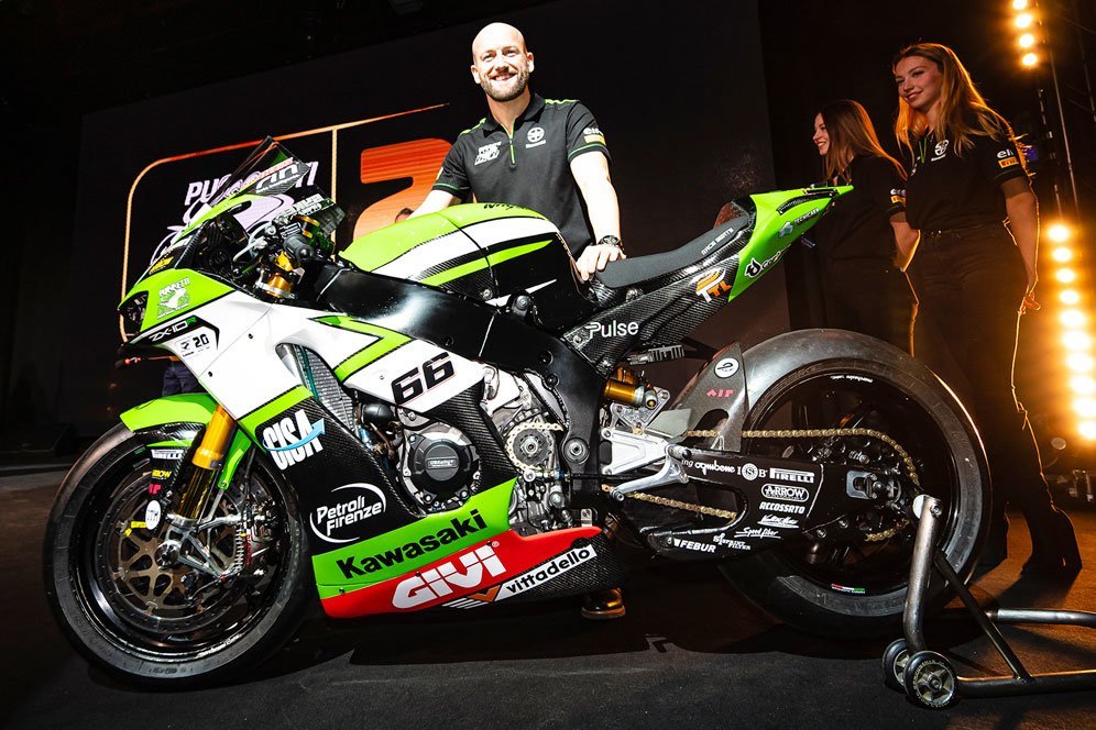 Tom Sykes dan motor Ninja ZX-10RR milik Puccetti Kawasaki di WorldSBK 2023. (c) WorldSBK.com