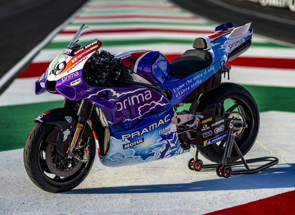 Corak La Divina Commedia pada Ducati Desmosedici GP23 milik Prima Pramac Racing di MotoGP Mugello, Italia. (c) Pramac Racing