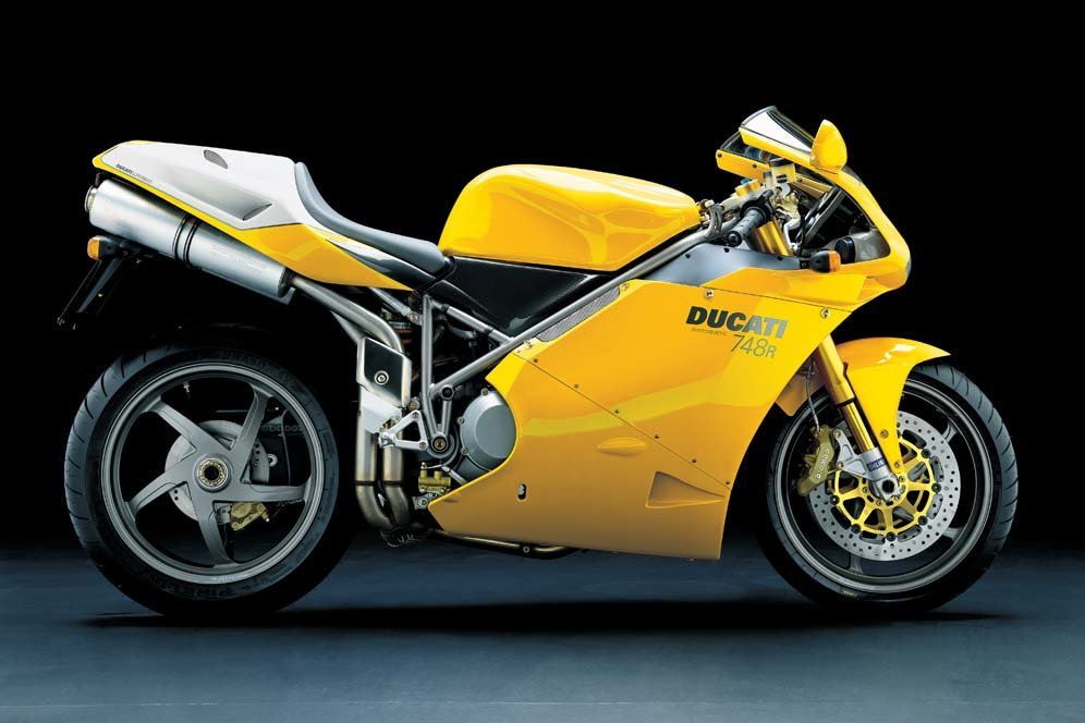 Corak Giallo Ducati pada motor Ducati 748 R (c) Ducati Corse