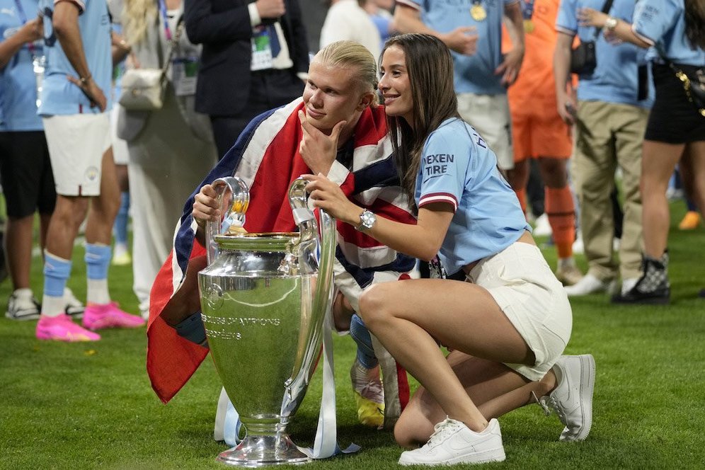 Erling Haaland dan Isabel Johansen (c) AP Photo/Francisco Seco
