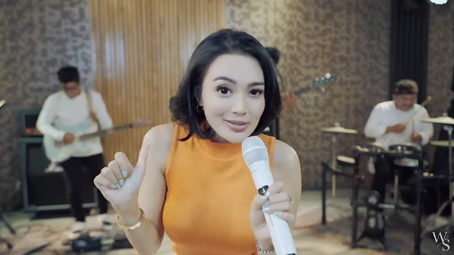 Wika Salim rilis lagu Shopee AA. (c) Youtube/Wika Salim