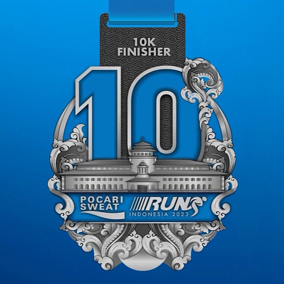 Medali yang didesain khusus oleh Kang Emil untuk acara POCARI SWEAT RUN INDONESIA 2023. (c) Medali POCARI SWEAT RUN INDONESIA 2023