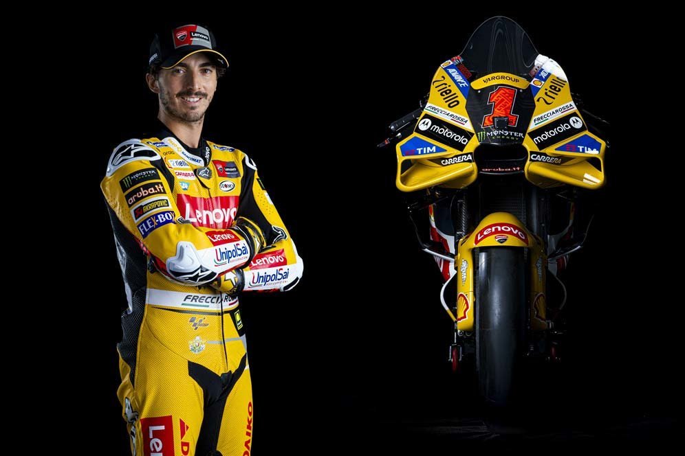 Pembalap Ducati Lenovo Team, Pecco Bagnaia, dengan corak Giallo Ducati di MotoGP San Marino 2023. (c) Ducati Corse
