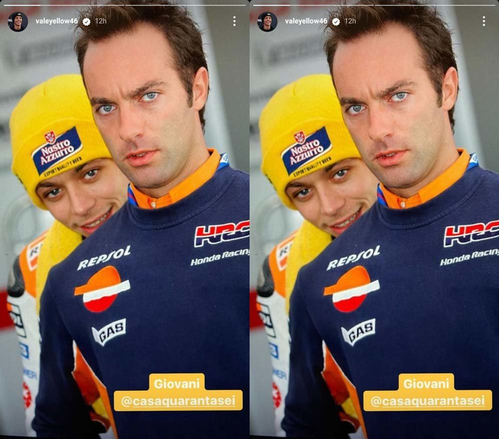 Valentino Rossi mendadak mengunggah foto lawasnya di Repsol Honda bersama sang asisten, Max Montanari. (c) Instagram/ValeYellow46