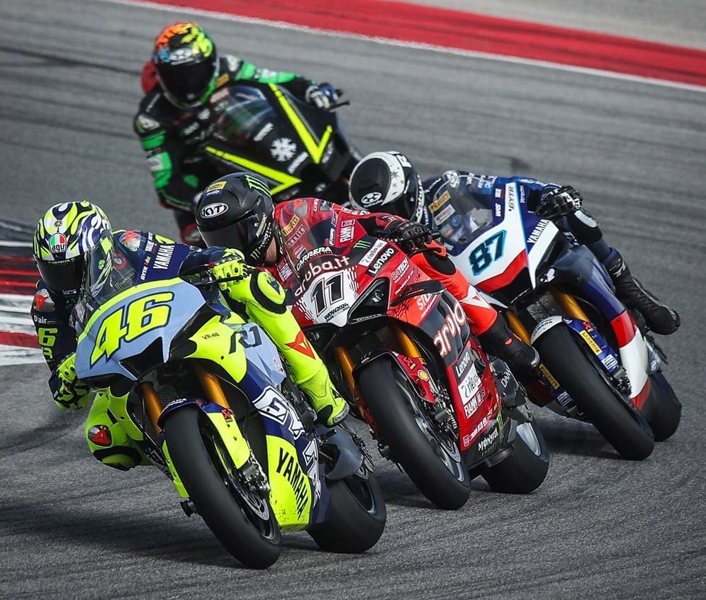 Valentino Rossi, Nicolo Bulega, Remy Gardner, dan Axel Bassani dalam tes WorldSBK-MotoGP Portimao 2024. X/Yamaha Racing (c) X/WorldSBK